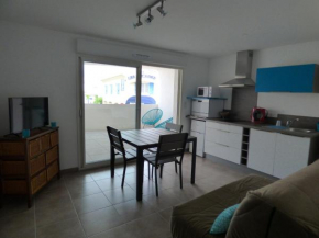 Appartement Climatisé, 4 Pers, 100m du Village, 200m de la Mer, Parking Privé - FR-1-475-5
